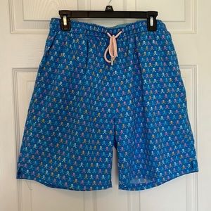 Men’s Peter Millar swim trunks